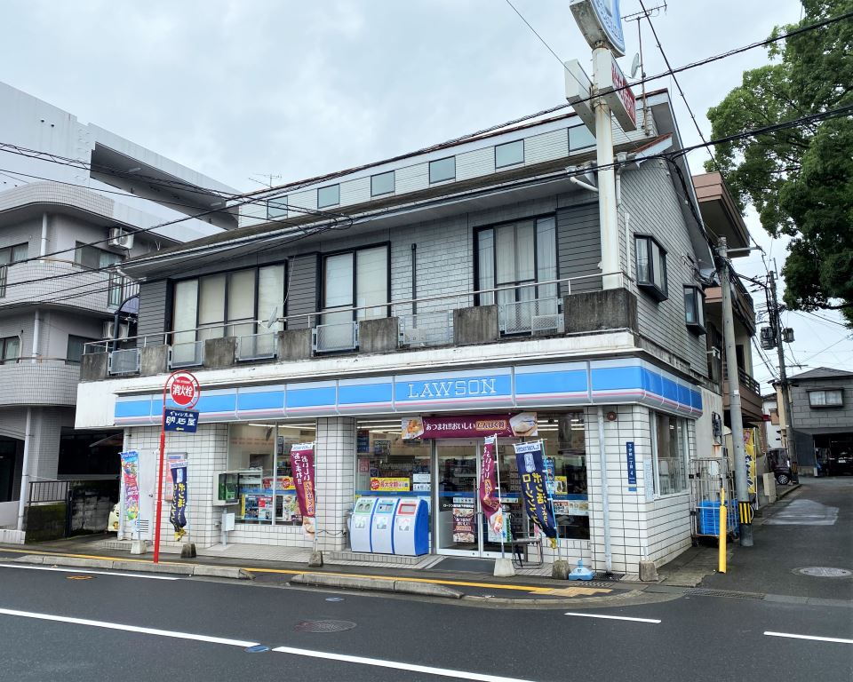 コンビニ　ローソン鹿児島下伊敷店（コンビニ）まで260m