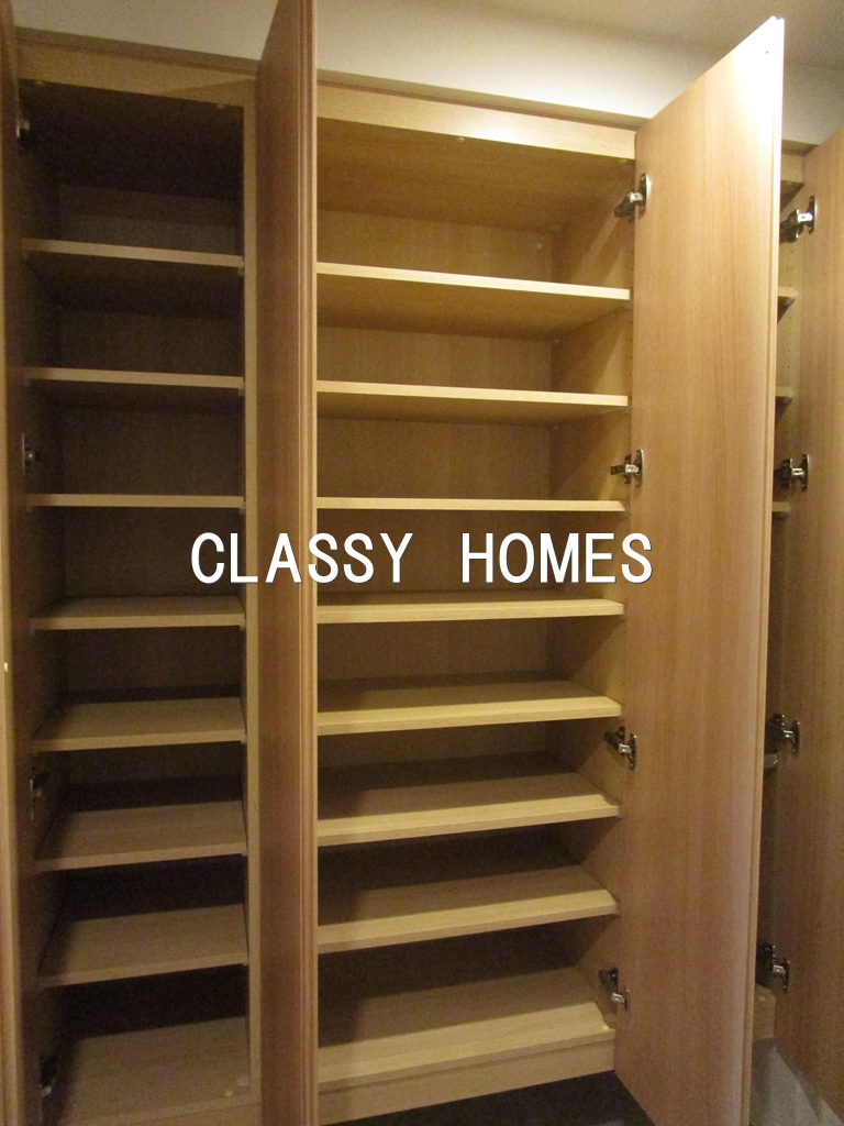 玄関　2023年竣工　プラウドタワー芝浦：玄関収納