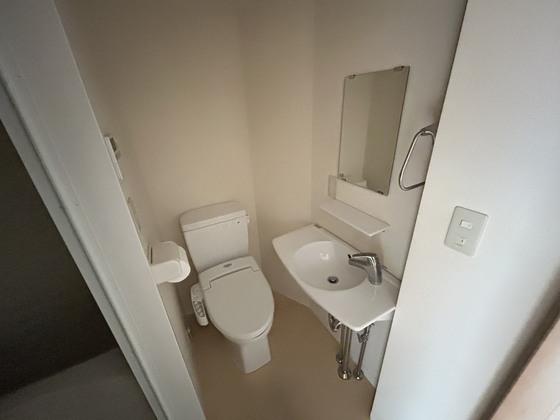 トイレ　※別部屋の写真です