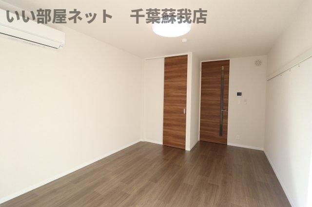 その他部屋・スペース　広くて明るい寝室