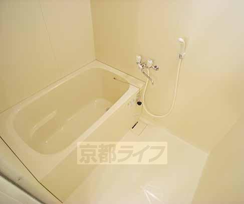 バス・シャワールーム　一日の疲れも癒せそうです