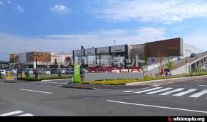 ショッピングセンター　アメリア町田根岸（ショッピングセンター）まで965m