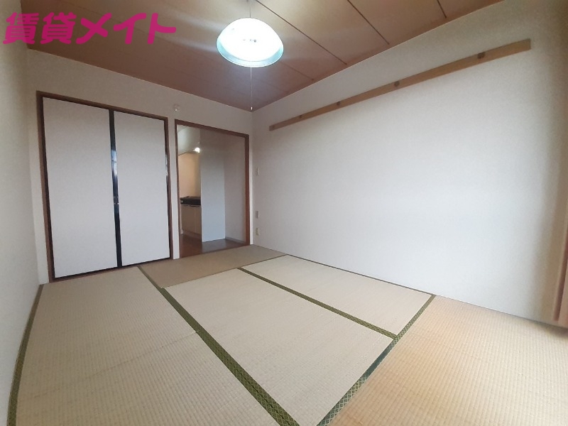 居室・リビング　写真は他のお部屋の写真を代用しております。