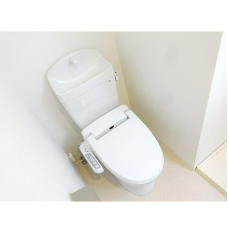 トイレ　冬場の強い味方！温室洗浄便座です。