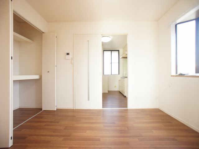 その他部屋・スペース　清潔感のあるきれいな洋間です♪