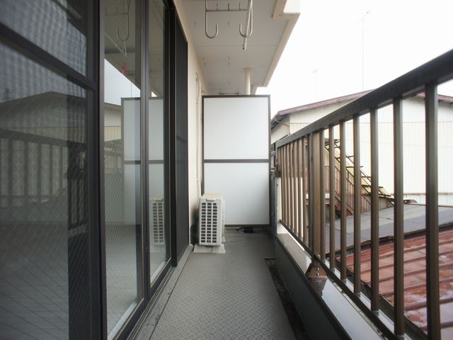 バルコニー　日当たり良好！お洗濯物がたくさん干せます♪