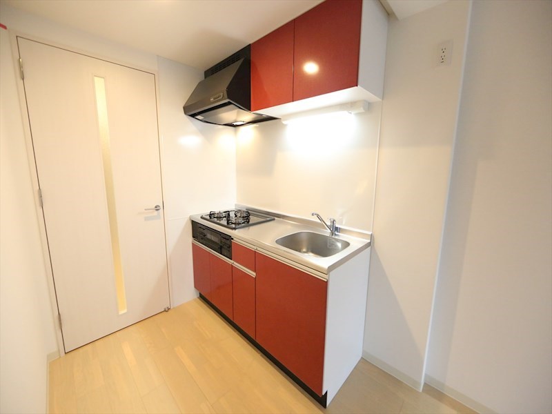 キッチン　システムキッチン（ガス3口コンログリル付）