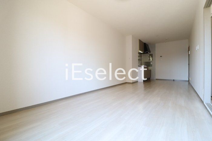 居室・リビング　広々開放的なリビングです♪