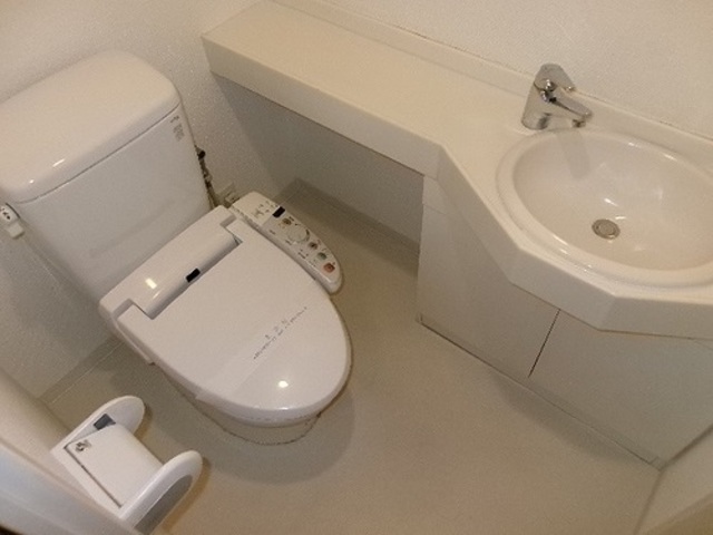 トイレ　シャワートイレ