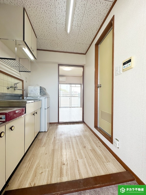 玄関　写真は３０２号