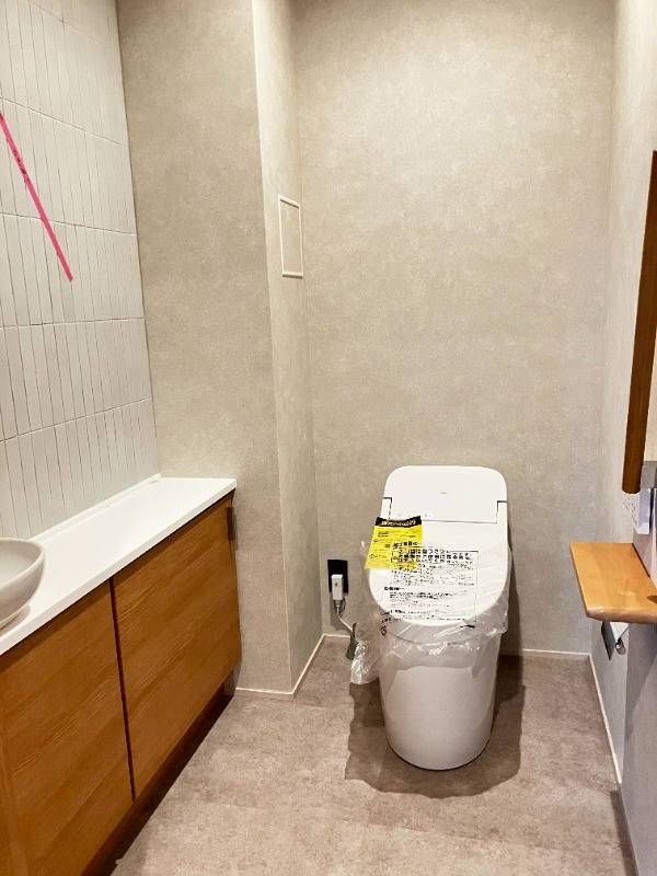 トイレ　タンクレストイレ