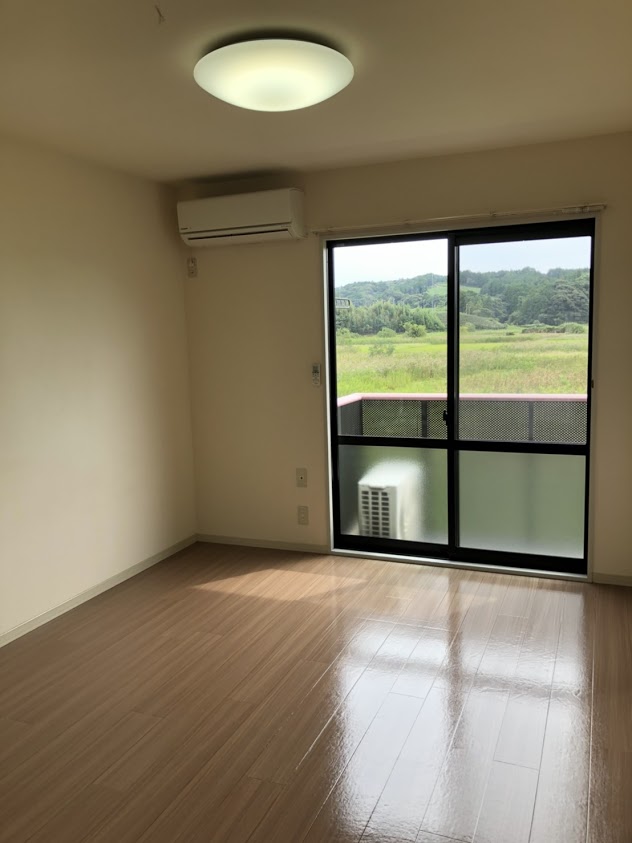 居室・リビング　エアコン付きです