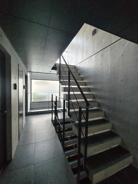 エントランス　☆安心の内廊下設計です☆