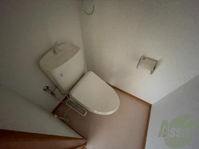 トイレ　トイレにはもちろんウォシュレットも設置済です