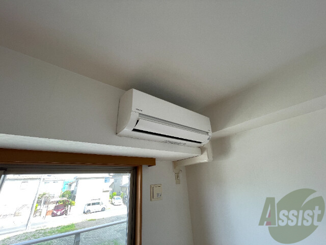 その他設備　リビングにはエアコンがちゃんとついてます