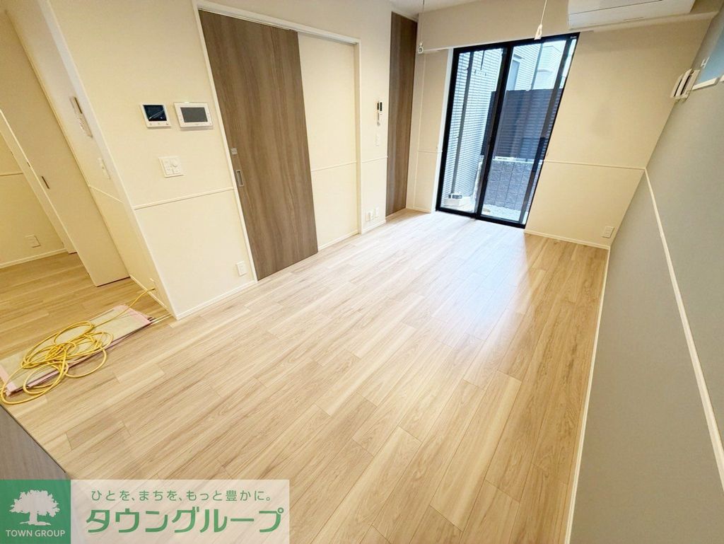 居室・リビング　玄関