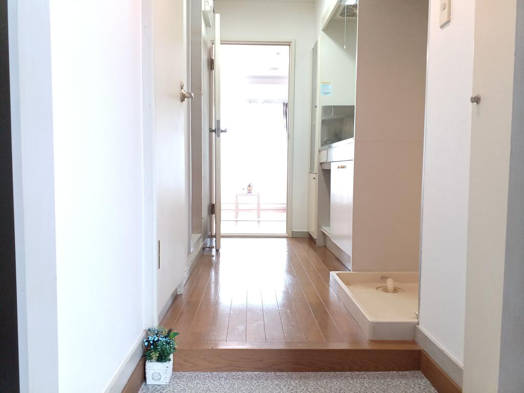 玄関　広めの玄関、シューズボックスあります