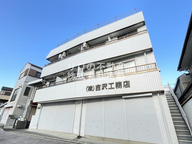 建物外観　鉄骨造マンションタイプのご紹介です♪