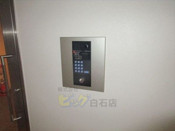 その他共有部分　カメラ付きのオートロックです♪