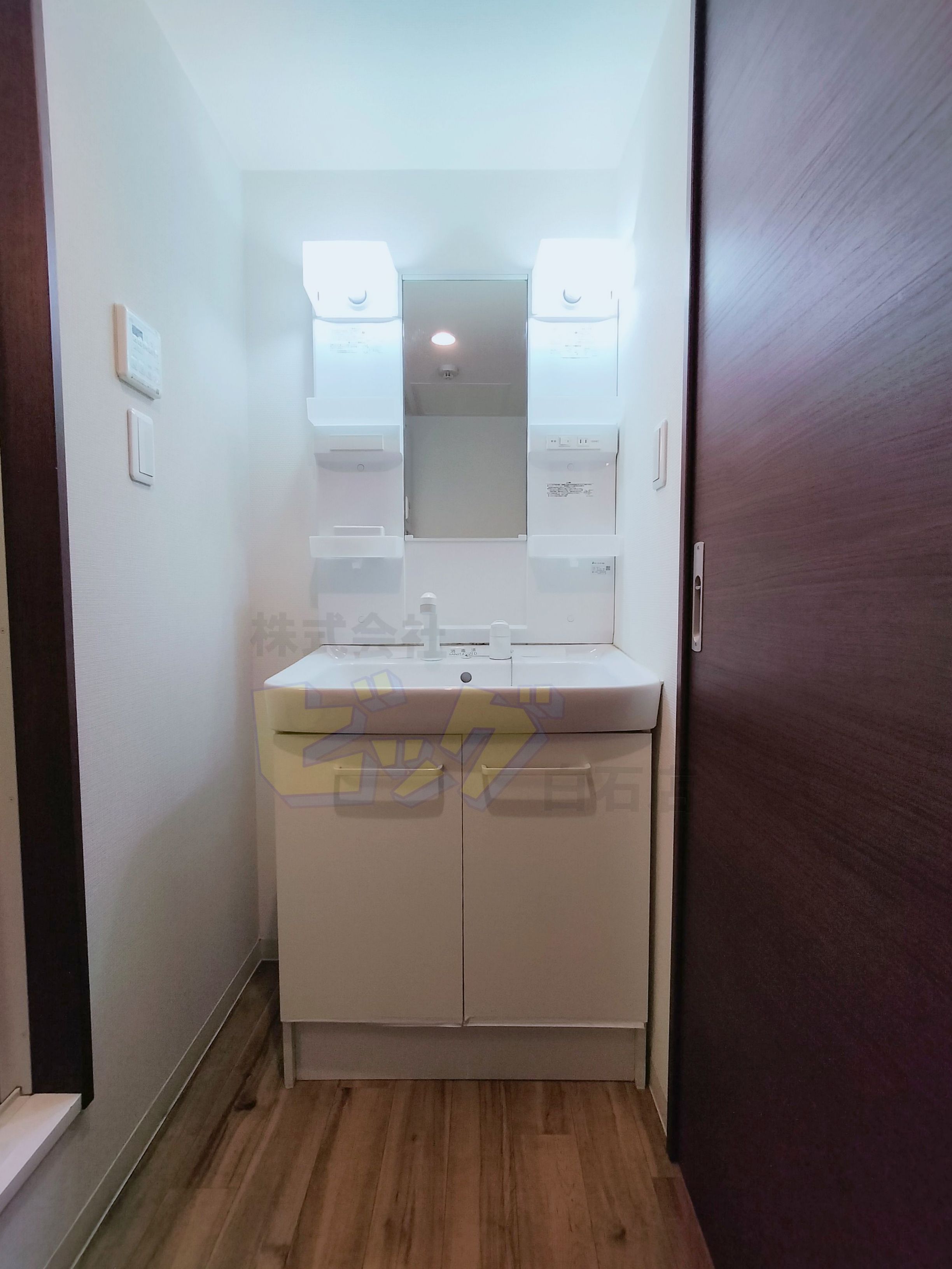 洗面設備　人気の独立洗面化粧台付きです♪