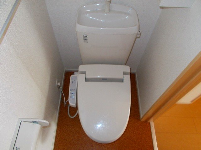 トイレ　落ち着いたトイレです