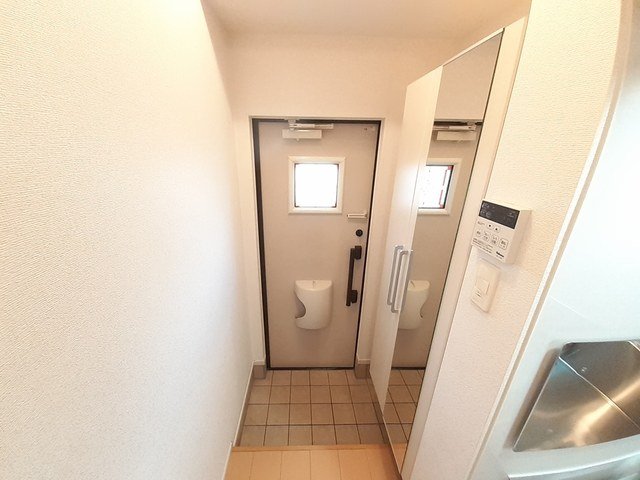 玄関　明るい玄関です
