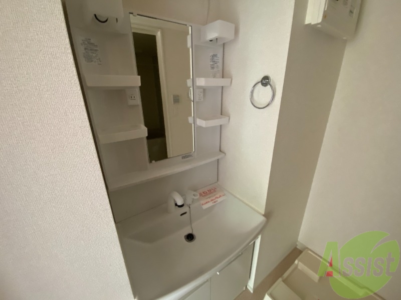 洗面設備　シャンプードレッサー。身支度はここでばっちり。