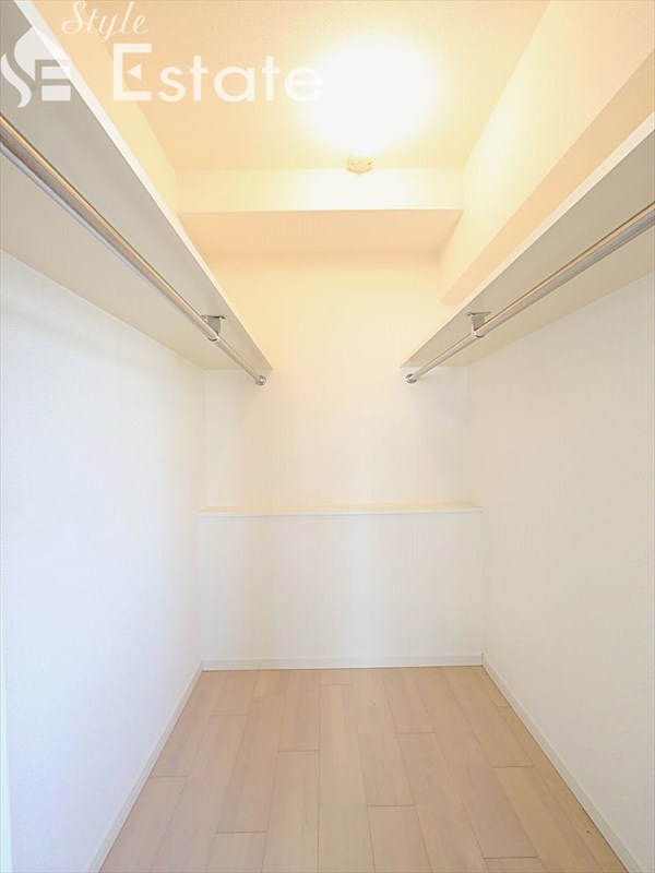 収納　ウォークインクローゼット