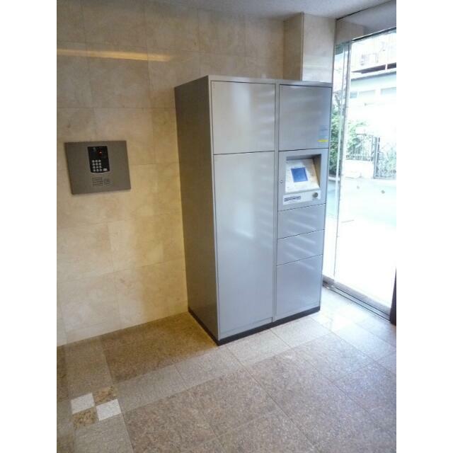 ロビー　宅配ＢＯＸ