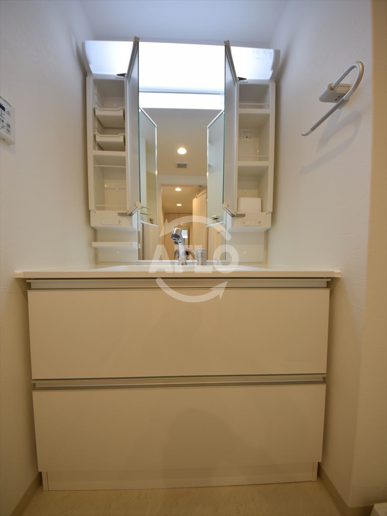 洗面設備　ラクラス本町東　洗面所