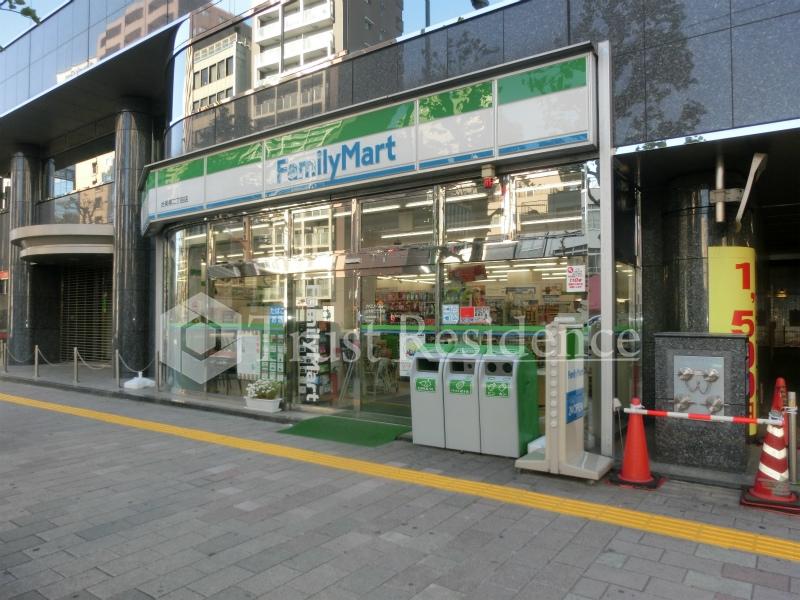 コンビニ　ファミリーマート台東寿二丁目店（コンビニ）まで1m