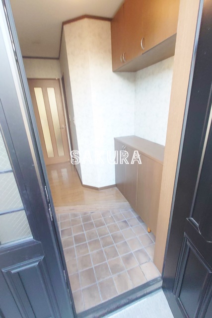 玄関　ゆったりとした玄関スペースです♪