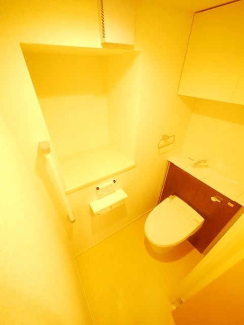 トイレ　★お部屋探しはタウンハウジング高幡不動店まで★