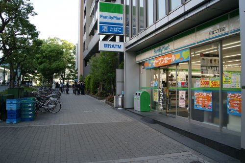 コンビニ　ファミリーマート天満二丁目店（コンビニ）まで143m