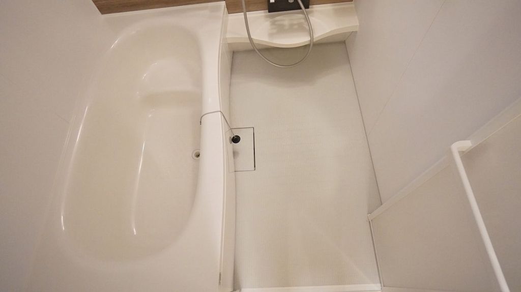 バス・シャワールーム　バス