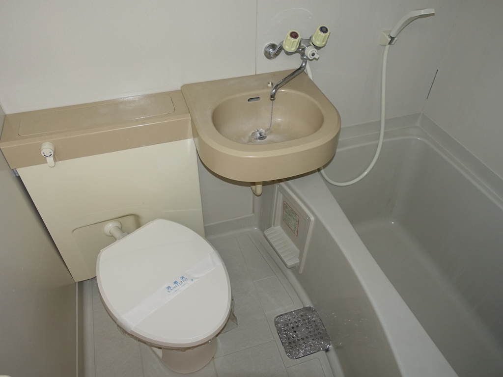 バス・シャワールーム