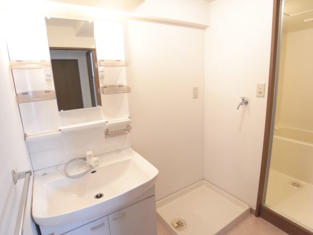 洗面設備　シャンプードレッサー付き、キレイです