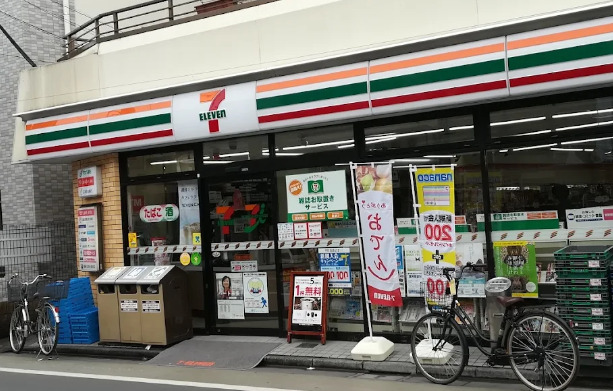 コンビニ　セブンイレブン 板橋大和町店（コンビニ）まで386m