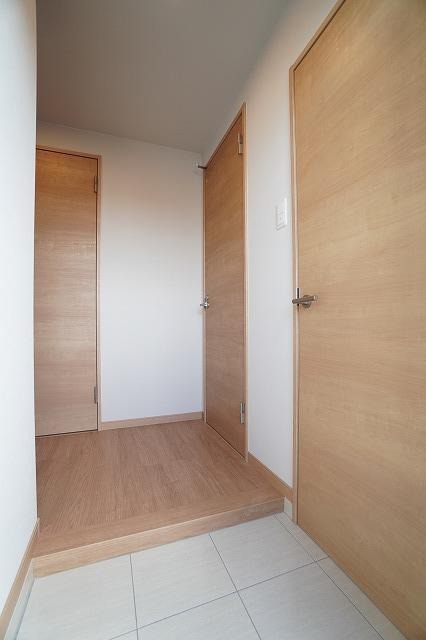 玄関　物件の画像6