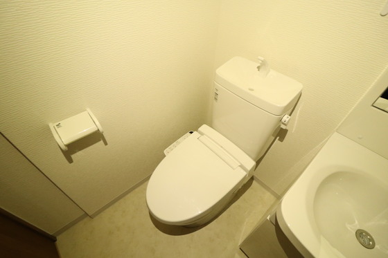 トイレ　※別号室の写真です。