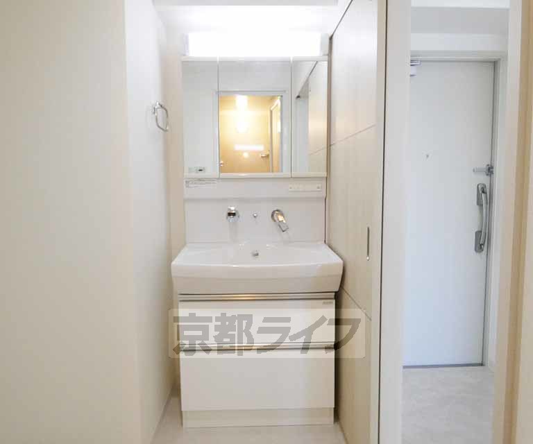 洗面設備　便利な独立洗面台ですです！