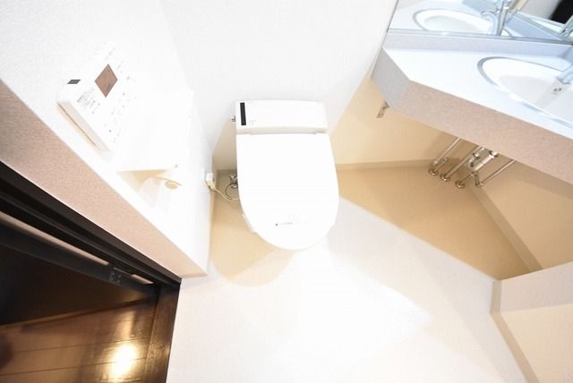 トイレ　トイレ