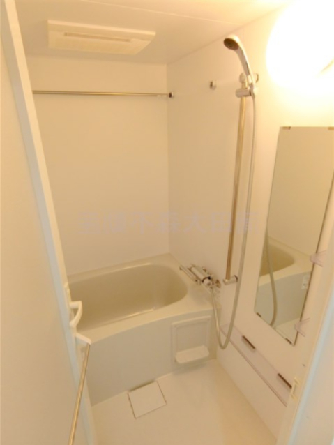 バス・シャワールーム　浴室乾燥機付きのお風呂