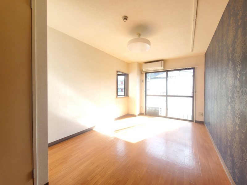 居室・リビング　別のお部屋の写真です。