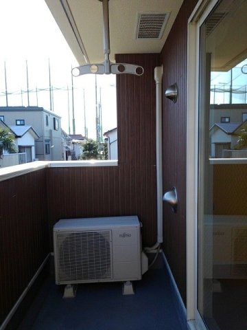 バルコニー　陽当たり良好なバルコニーです