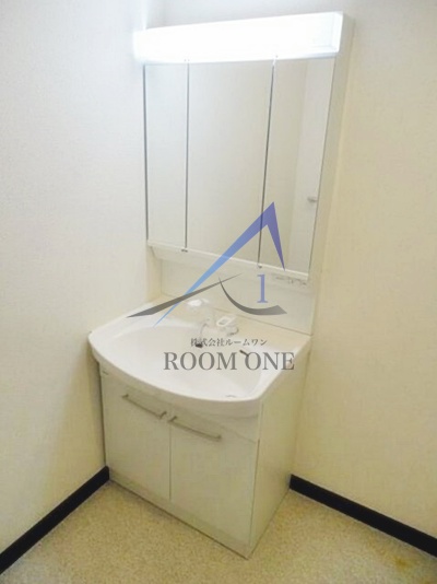 洗面設備　洗面台です。