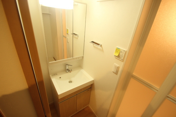 洗面設備　※別部屋の写真です