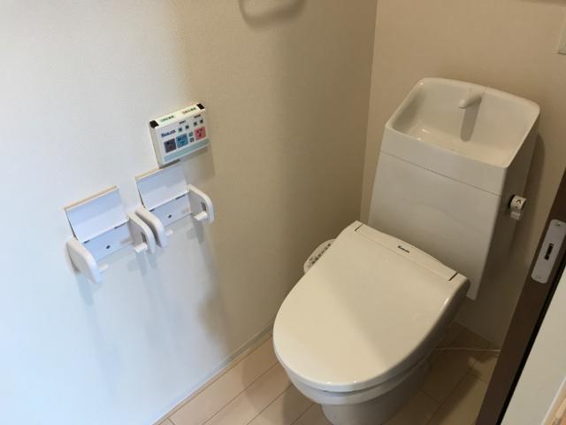 トイレ　シャワー付トイレ