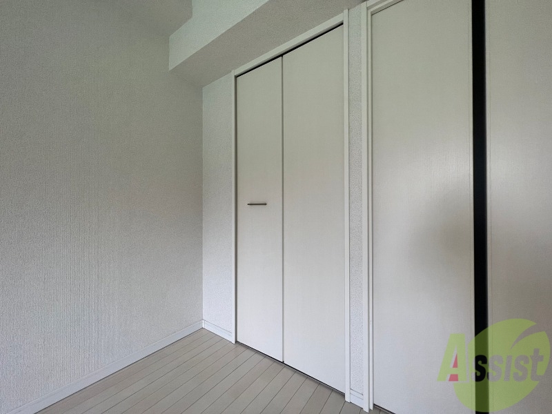 収納　洋室にある収納スペースは十分な広さがあると思います。