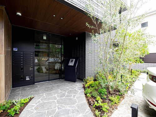 その他共有部分　ホテルのような共用廊下は帰るたびに安らぎをもたらします。